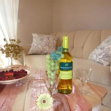 Appartement In Mit Grill Und Garten By Interhome